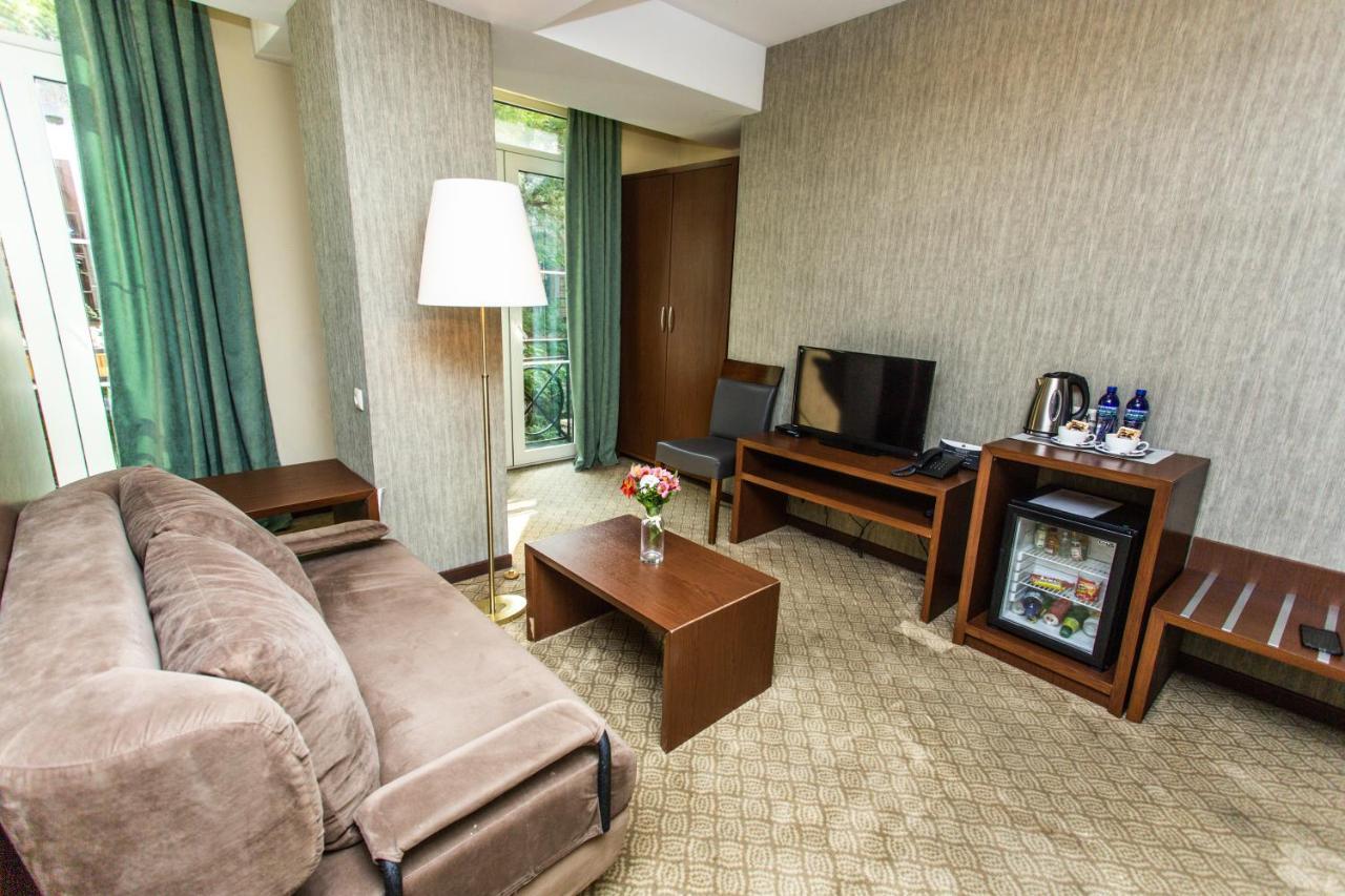 A5 Hotel Tbilisi ภายนอก รูปภาพ