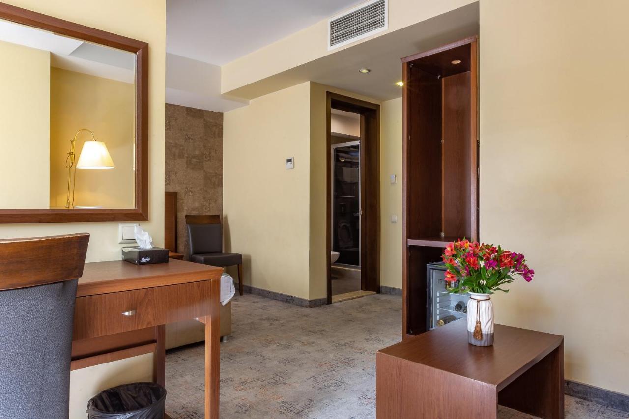 A5 Hotel Tbilisi ภายนอก รูปภาพ