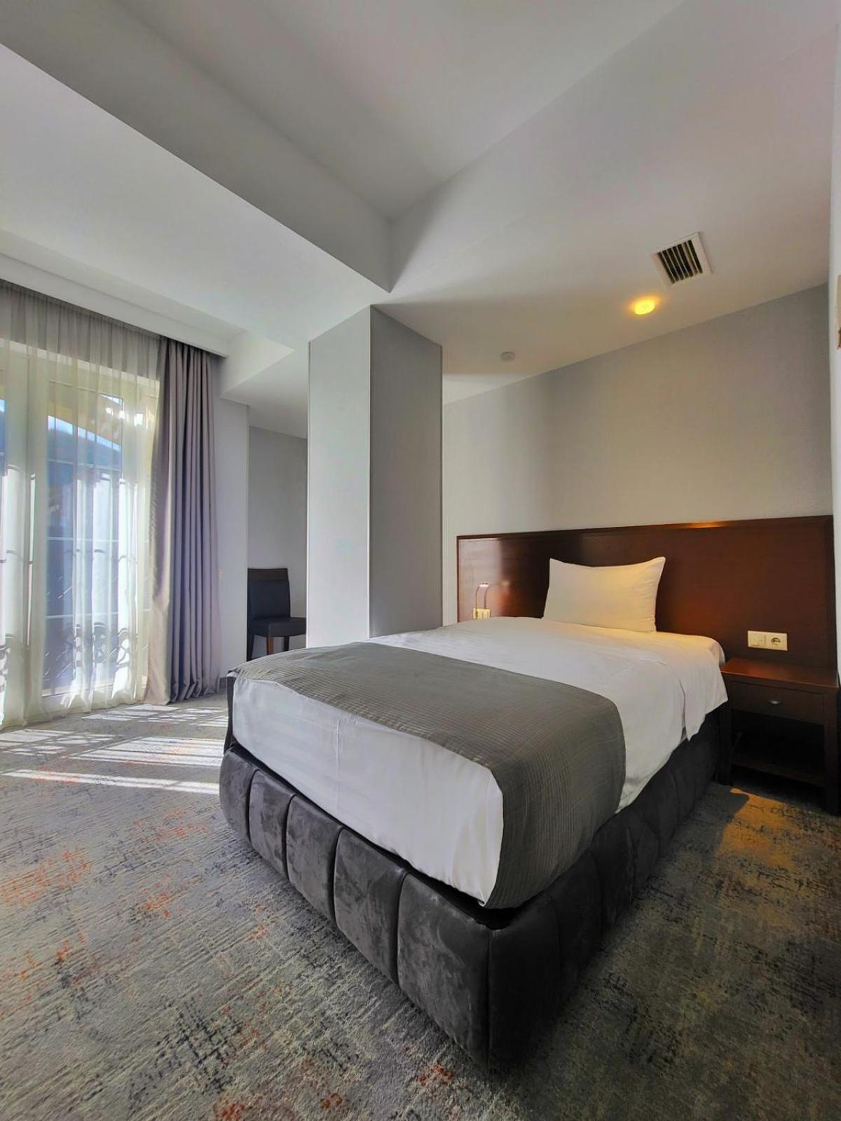 A5 Hotel Tbilisi ภายนอก รูปภาพ